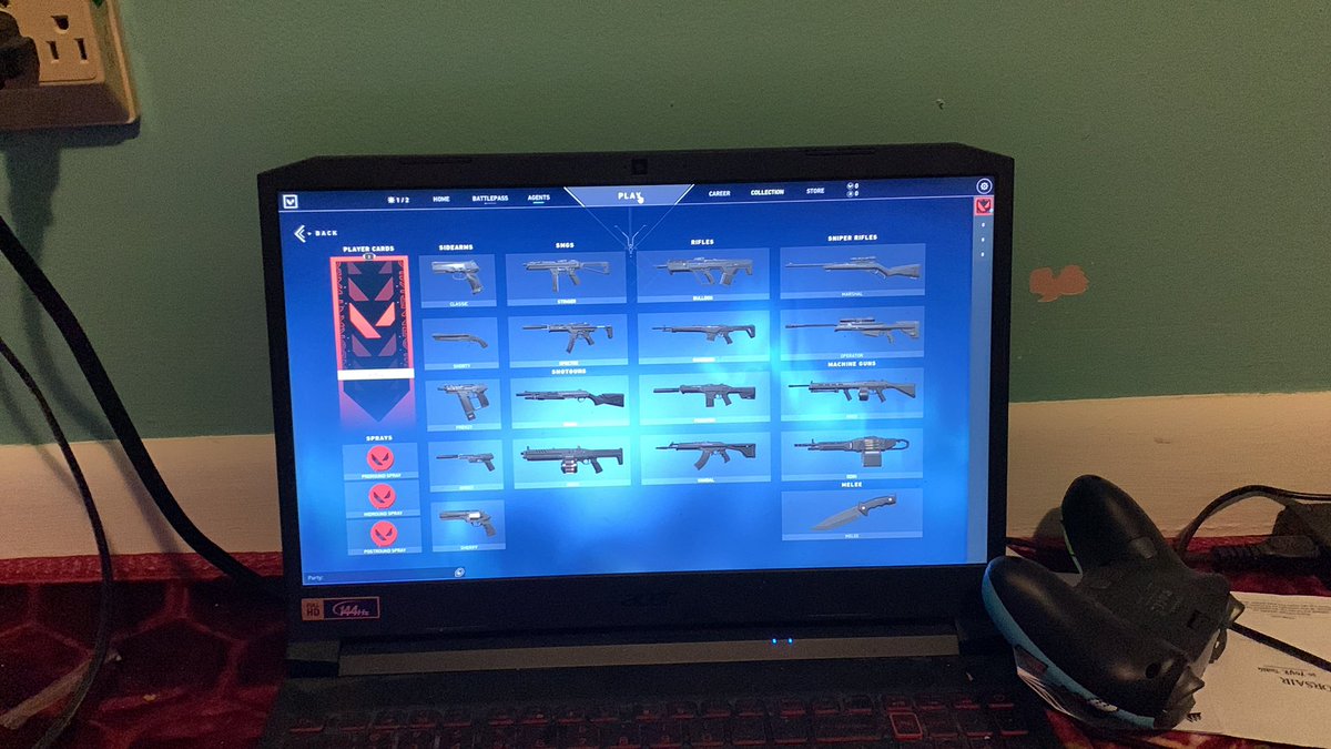 SiloWhyNot's tweet image. If it ain’t fixed, you already know what’s gonna happen lol. Ik my shop seems normal but the skins itself and characters I had which I unlocked are now locked. @PlayVALORANT get your  game up, not your funny up.