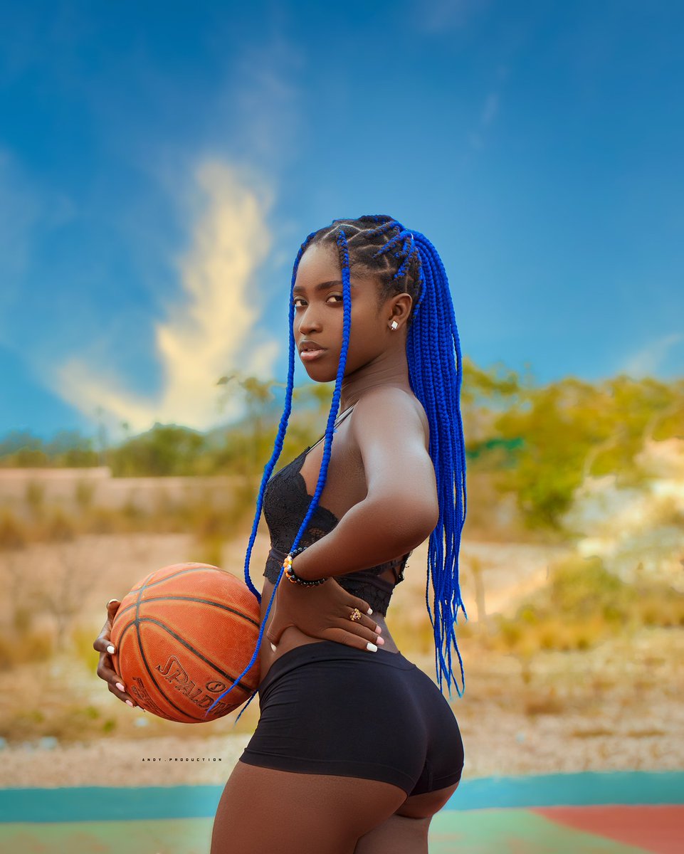 andy_fleur's tweet photo. Never Stop
Photographe : #Andy_Production📸📸
Model            : Chøcøh WïnBärbïë 
BOOK your shoot

saintfleurandy403@gmail.com 
+509(4752-4708)
...........................................................
Don't forget to follow this page
@vogueeko   @afristories https://t.co/jYBqzKkAUD