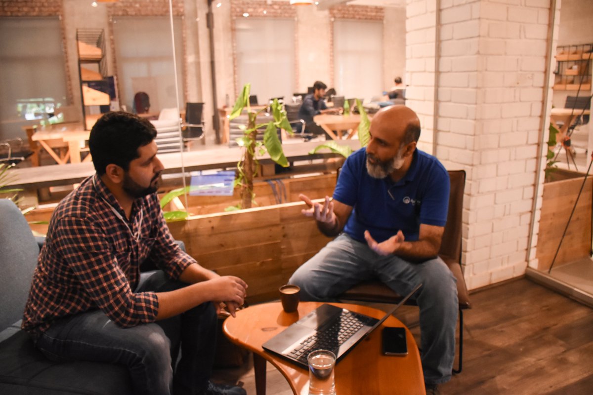 NIC_Karachi's tweet photo. We were joined by Taqi Hyder (Investment Analyst, Accelerate Prosperity) for a 1-on-1 session with a select number of startups. Taqi mentored the participating founders on preparing finances for fundraising.
#SayHelloToNICK #StartSomething https://t.co/gOUu1q8mk7