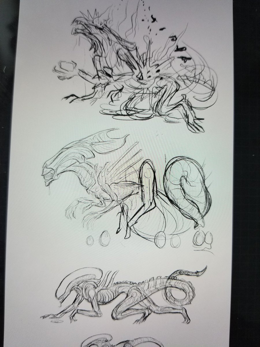 Or should I make the queen like this? It's more gross xD There are so many different variations of her in this form *_* 