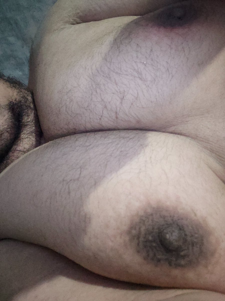 Chubbymikeshake's tweet photo. Any chaser looking for nipples to suck? #chaser4chubs #chubchaser #chubs #nipples #moobs #alterchub #ChubbyBears #chubforchasers https://t.co/gooyEQtser