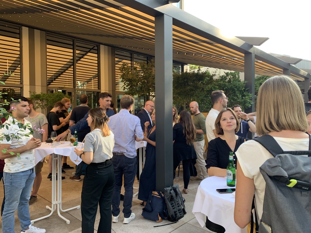 MobimeoMobility's tweet photo. This week, we had a great after work event with our #DBNewMobility and @CleverShuttle colleagues at @euref campus🍹🥳
Despite our offices both being on campus, there's not often time to meet up during everyday work routines. The more important are events like this to exchange 🙌 https://t.co/JkcPtwrarg