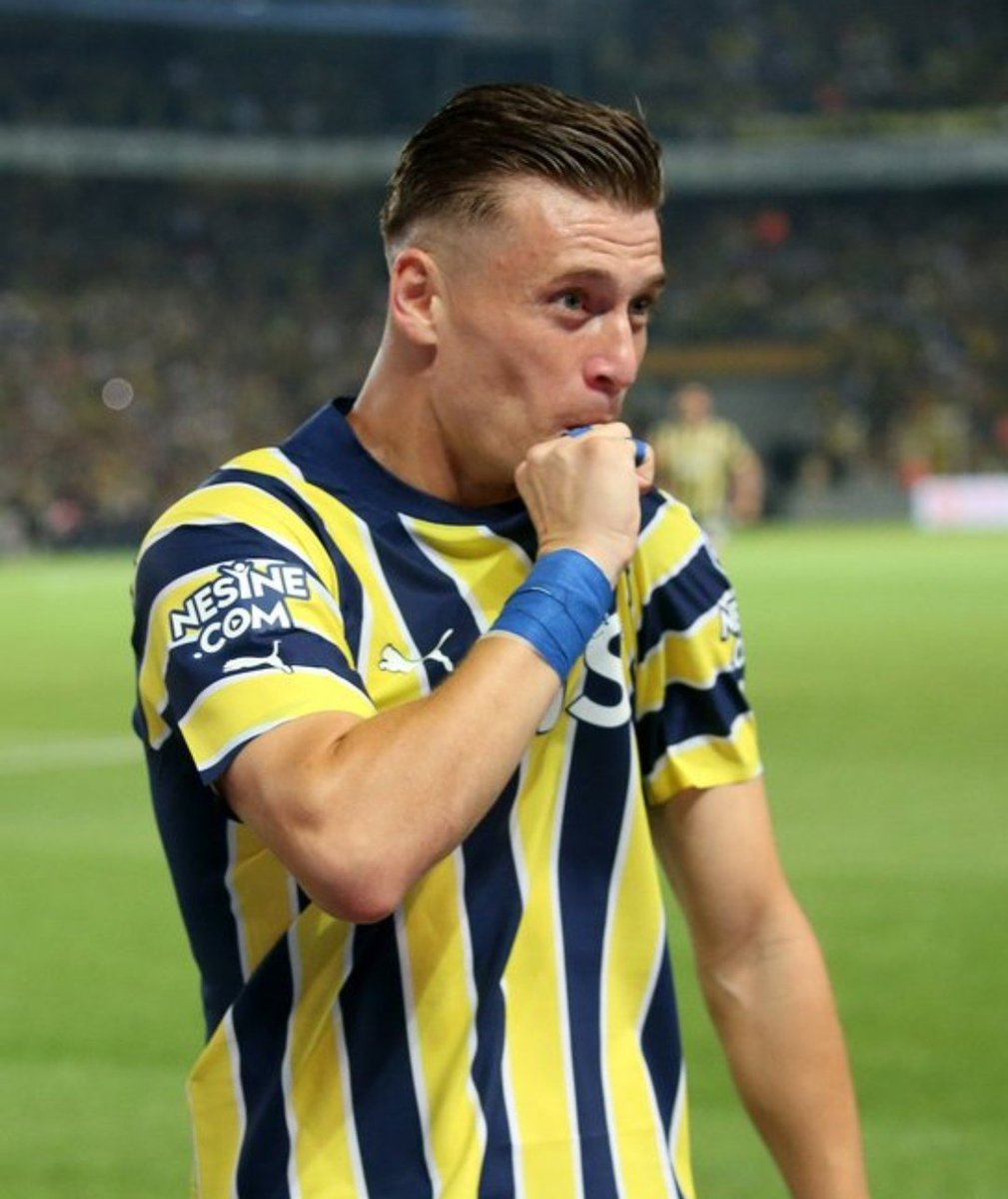eksi_fener's tweet photo. Ezgjan Alioski'nin Austria Wien maçı performansı: #FbvsAw
90 Dakika
91 İsabetli Pas (%79)
2 İsabetli Orta (%33)
3 Şut Pası
6 Top Kaybı
5 Başarılı Dripling (%83)
6 Top Kazanım
8 Araya Girme
7 Kazanılan Ofansif 1-1 (%63) https://t.co/ANtAorWJDL
