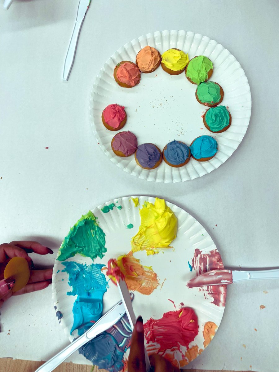 Students in Fashion/Interior Design I made edible color wheels in class to practice their color mixing skills. Who knew that design class could be so delicious? <a href="/KickapooChiefs/">KickapooHighSchool</a> 
#spscte #colortheory #interiordesign #fashiondesign