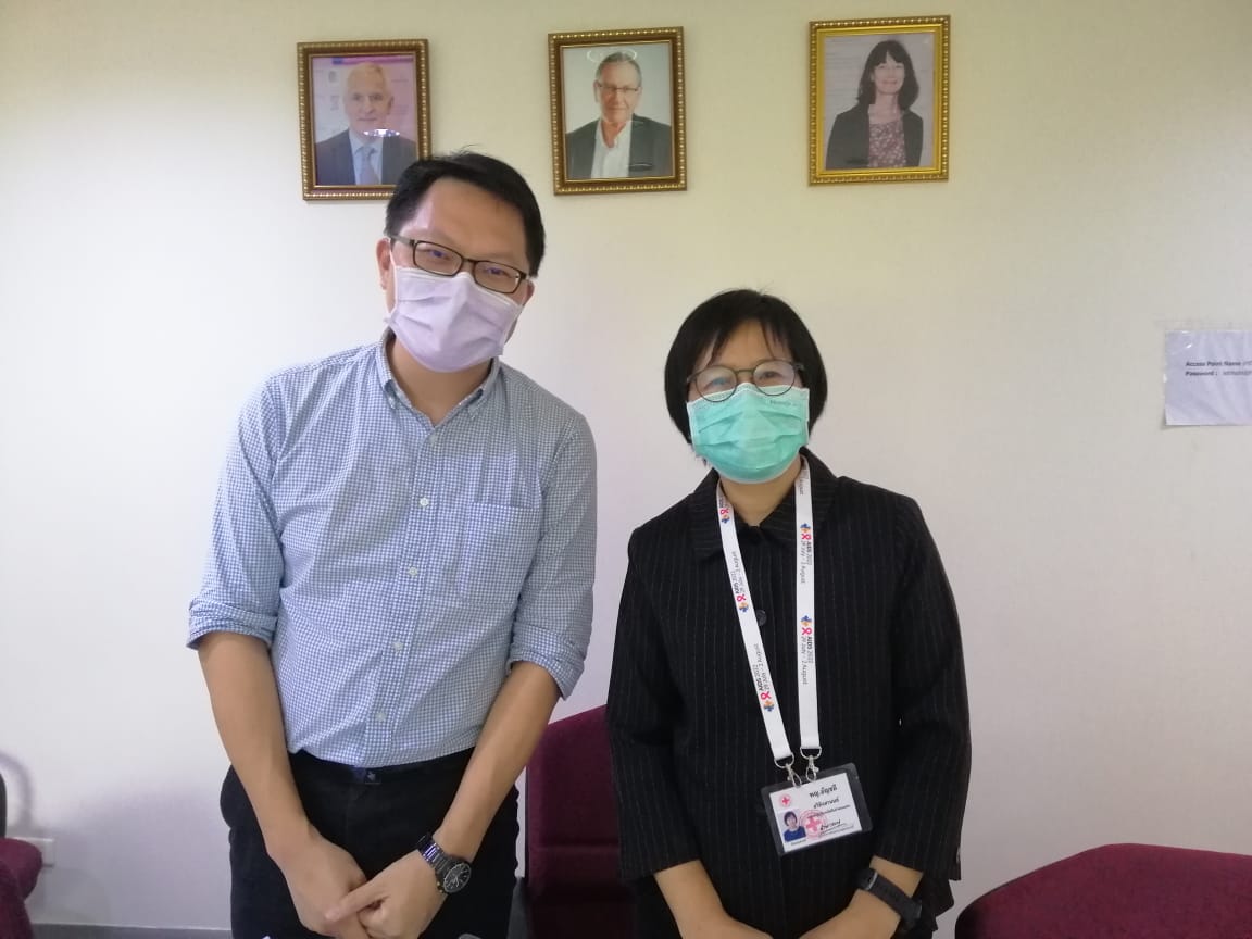 ChungHanYang2's tweet photo. insightful to speak to Dr Anchalee @HIVNAT &amp; @DNDi PI #Ravidasvir. She co-chaired GDG for WHO Updated recommendations on simplified service delivery &amp; diagnostics for #HCV: decentralization, integration &amp; task sharing will be key for #HCV care expansion
https://t.co/gHbAIE8EpW https://t.co/3FRXus8McO