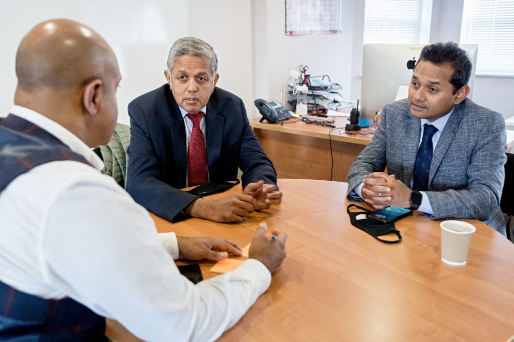 Our consultants regularly hold regular meetings which helps us optimise patient care by discussing difficult cases which can benefit from the collective wisdom of the entire group

#ortho #orthopaedic #orthopedist #orthopod #meded #medicaleducation #doctors #London