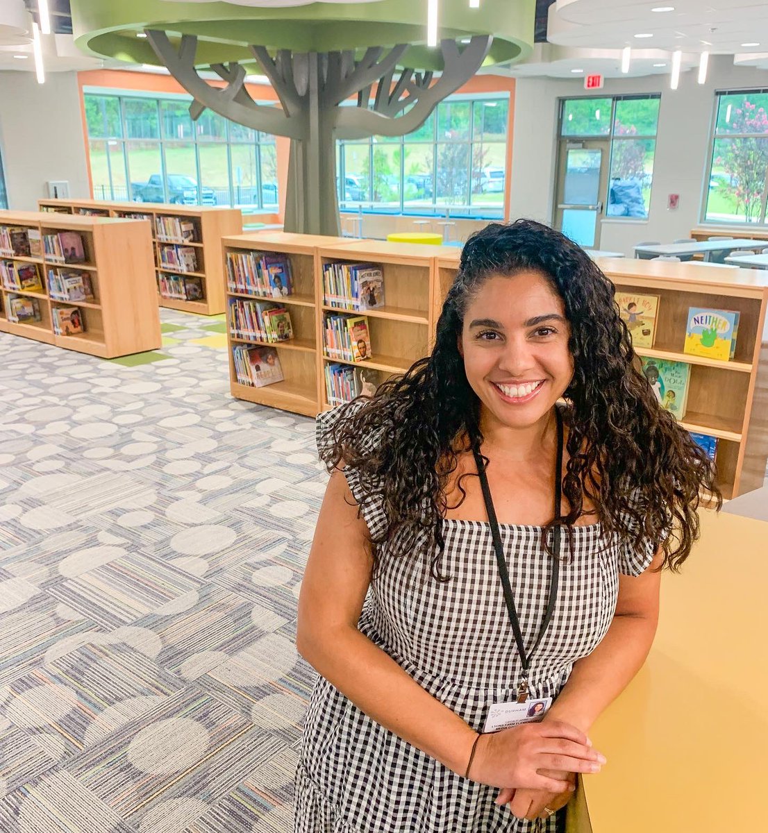BookwormBuilder's tweet photo. Open House was a HUGE success!! Seeing everyone’s eyes light up as they walked in the media center made my heart happy ❤️❤️❤️ Excited to start the year with this amazing specials team!
.
.
.
#mediacoordinator #newschool #dpsnc #lyonsfarmmediacenter #lyonsfarmelementary https://t.co/YXu4UuFn1p