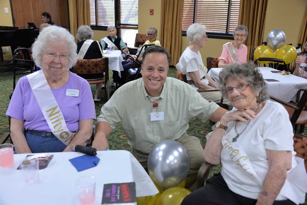 MorningsideM's tweet photo. We're thrilled to celebrate 35+ residents at our Meadows #IndependentLivingCommunity who are 90yrs &amp; older, w/ a #Nifty90s party! 🥳 The things they've seen! Cheers to this nifty 90's crew! 🥂💖

#SeniorLivingCommunity #SeniorCare #ElderlyCare #OlderAdults #90YearsOld #latxstrong https://t.co/GWe056vUdi