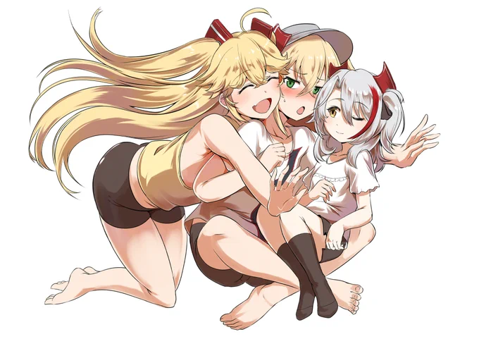 ヒッパーとオイゲンちゃんに飛び付くブリュッヒャー。(この後皆でにゃはにゃはした) 