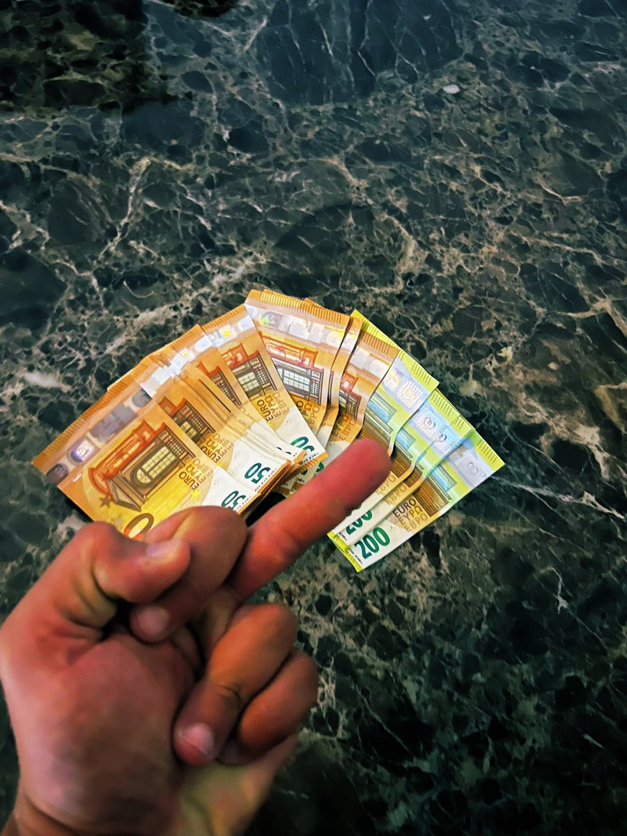 BerlinDominator's tweet photo. #AlphaLife #justnormal #taxfriday 😈💸💰 https://t.co/pZ1xEyq4Af