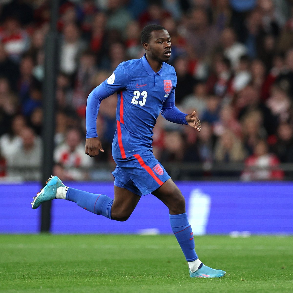 England tweet media
