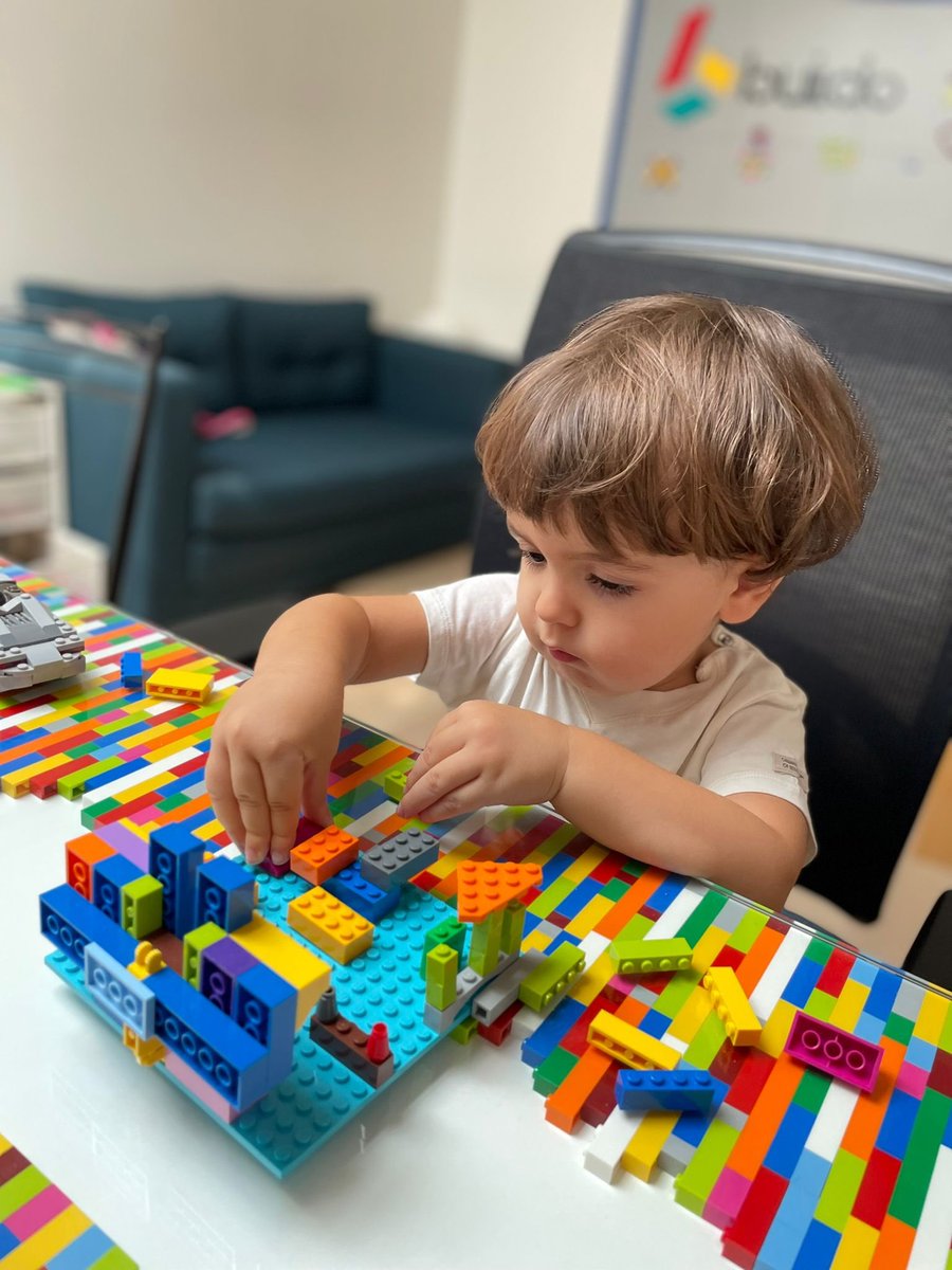 gabro27's tweet photo. When you bring your kid to work… but you have Lego blocks at work!

@buildoHQ https://t.co/S9dIu7Z80T