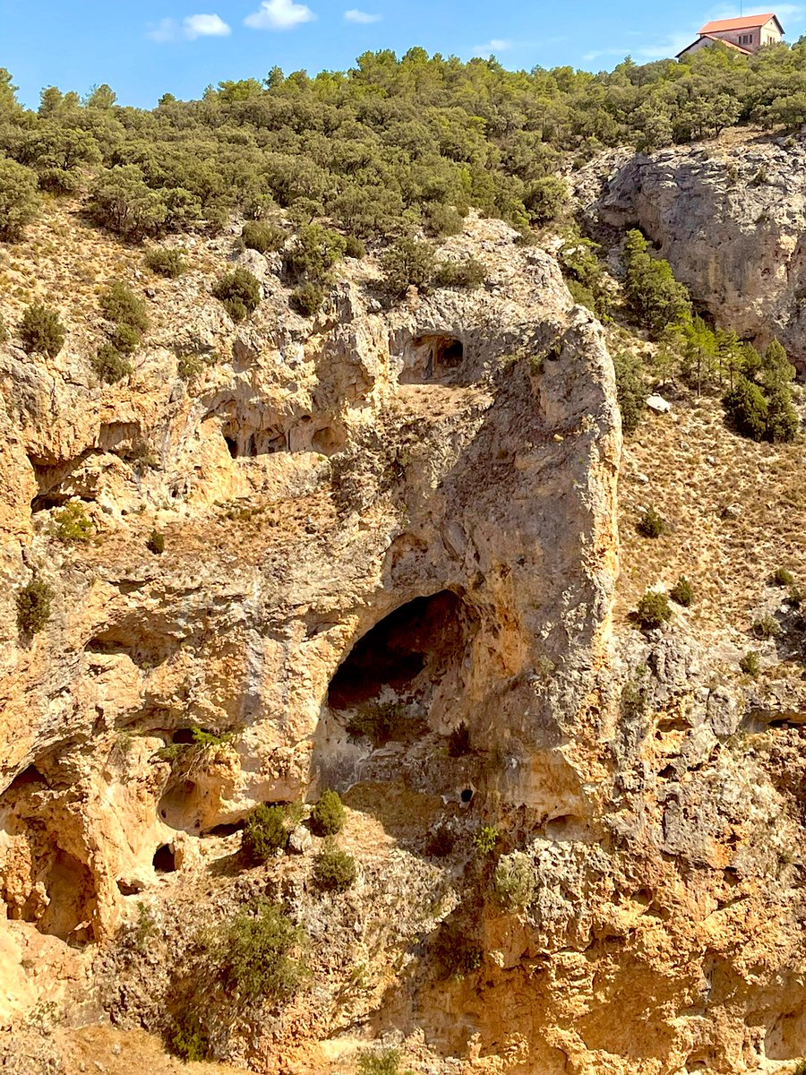 jlatienzaruiz's tweet photo. Se pierde el Júcar… @pSerraniaCuenca @cmorenoarcos @dvdromar @raguerralde #Ventano #SerraniaCuenca ⛰🌲🪨 https://t.co/RHrGyuKgo0