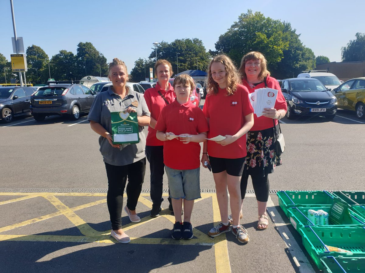 CroydonChampion's tweet photo. This morning is going great still a few hours left collecting donations for @PurleyFoodHub #foodbankdrive #community #pickuppacks thank you to everyone so far 😊 https://t.co/8On6a4ez9R
