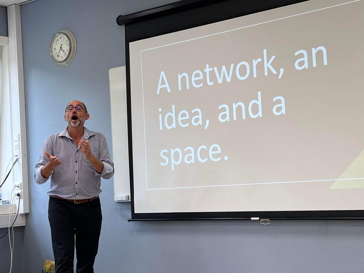 In 2018 <a href="/drjosephjmurray/">Joseph Murray</a> came up with the idea for #drDeaf. There was a need for more deaf academic spaces for academics at different career stages, also because many of the existing academic spaces were not accessible or only through interpreters. A collaborative thread 🧵