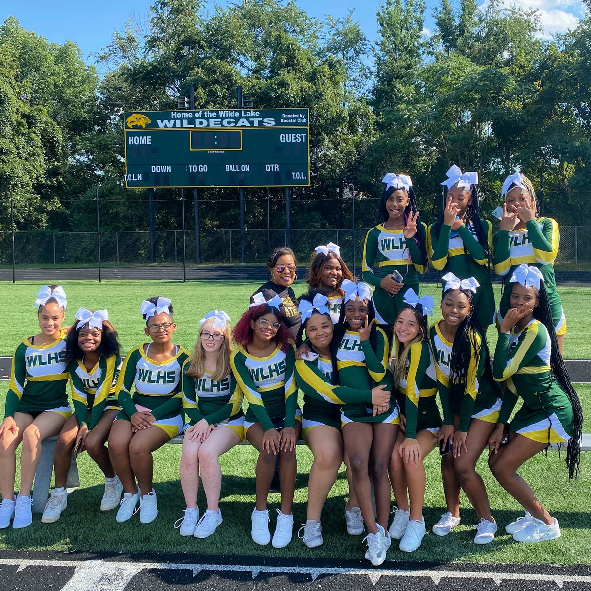 wildelakecheer's tweet photo. FALL 2022 VARSITY &amp; JV CHEER! https://t.co/XhEbfDHIyJ