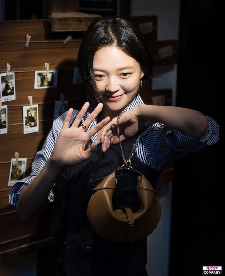 esomfiles's tweet photo. artistcompany ig post~ https://t.co/63iEweVfCt
