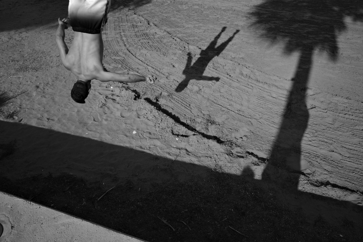 basilio1376's tweet photo. #ricohgriii #grsnaps #lensculturestreets #streetphotography #streetphotographer #streetphoto #ricohgr #grism #therawsociety #street__hub #PENTAX https://t.co/ldgWGX5EfS