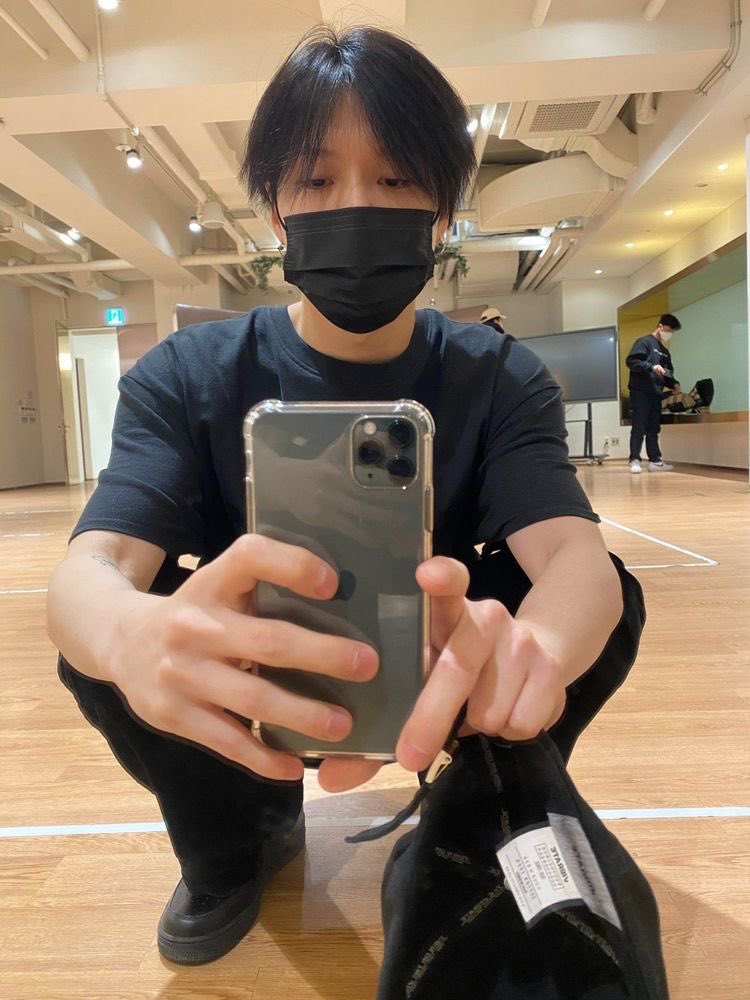 ㅤ

       #OASIS_MOMENTS

ㅤ ㅤanother day in work
ㅤ ㅤ but today is friday<3
ㅤ