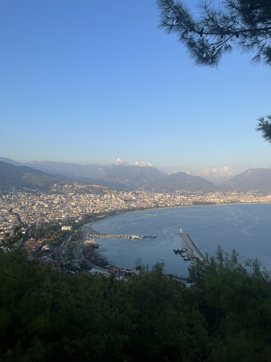 Walked around the fortress yesterday!  I seem to be very inspired by the night view 🥺 https://t.co/gtFIh6wbru