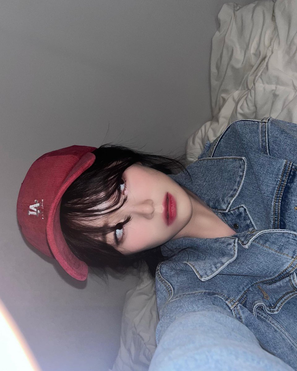 HappyJiheonTH's tweet photo. #จีฮอนสตาแกรม #fromis_9 #백지헌  [jiheonnibaek] 

🍯: 🦋🍓🦋🍓 https://t.co/MGexsWRkoo