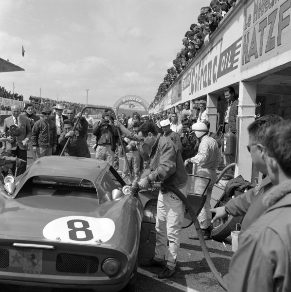 Rinoire's tweet photo. @gmracingblue @sbmktg @LienhardRacing @GordonMercedes9 @Bultosherpa158 @jim_knipe @mjbyers333 @EightMike @bourdyot_ @juanjoabsolut @aut0mob @harry15684 @pjlm2 Cheers everyone 🙋👌👍🏁
#FillUpFriday ⛽⛽ https://t.co/fj5ojeOV9o