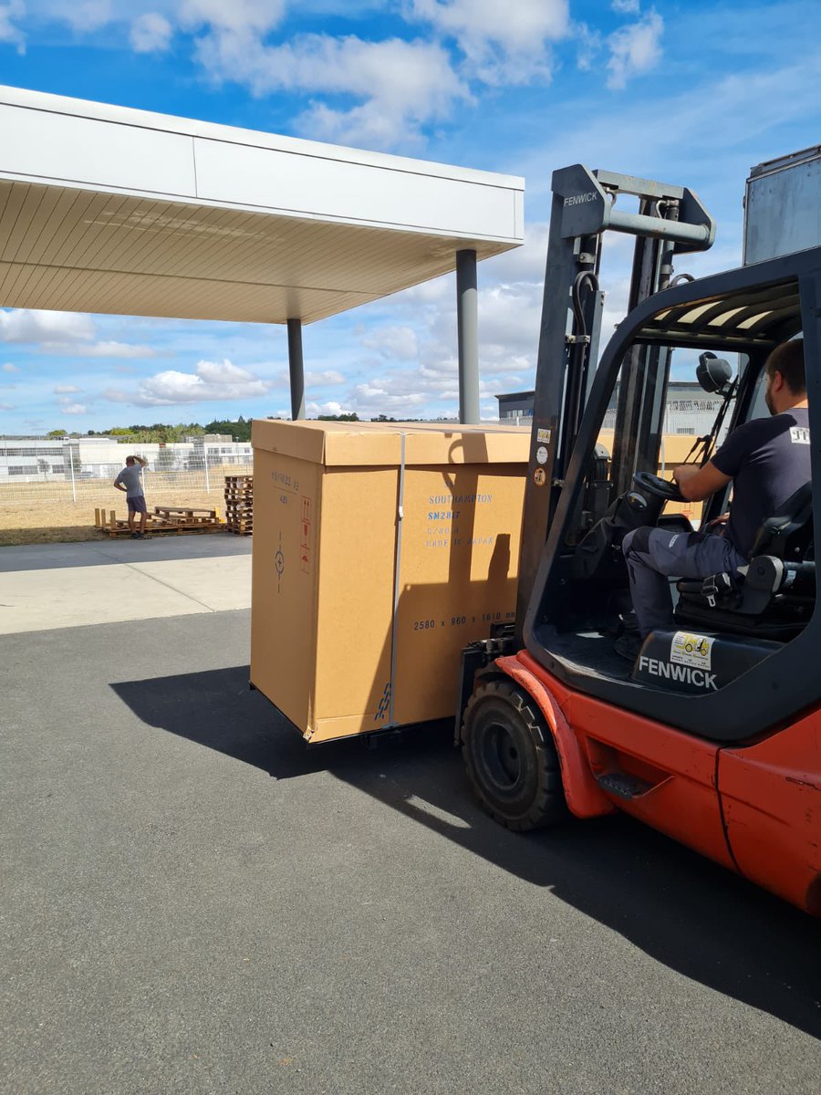 regain_pro's tweet image. Cette semaine c’était la reprise pour toute l’équipe !
Une nouvelle machine à tricoter est arrivée …. nous allons pouvoir vous tricoter encore plus de pulls pour cet hiver ! #economiedenergie #fabricationfrancaise #pullchaud #circuitcourt #developpementdurable