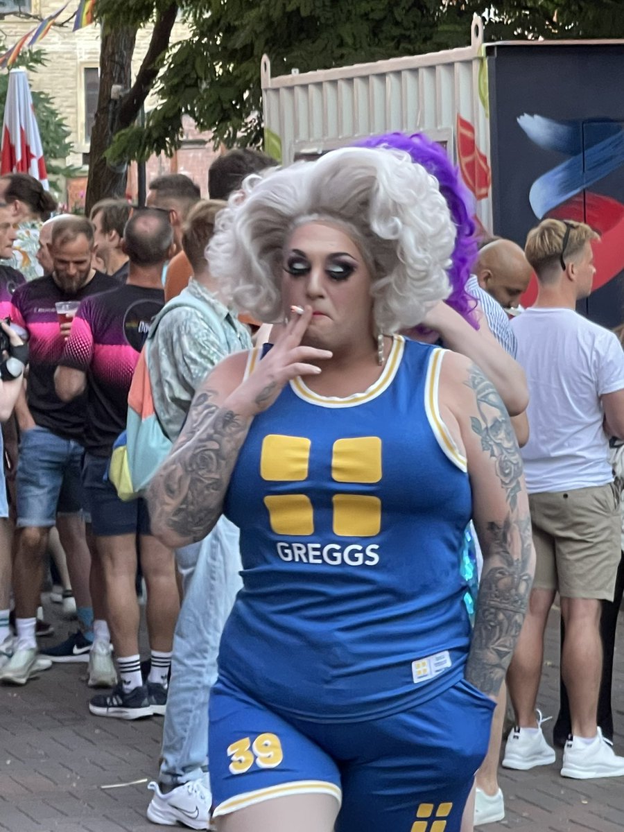 This should be made into a statue and declared real angel of the North 🤣 <a href="/KYKellyOfficial/">KY Kelly</a> #manchesterpride #pride #LGBT