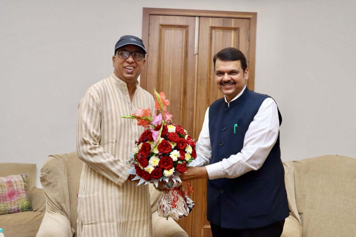 Dev_Fadanvis's tweet photo. Dev_Fadnavis: RT @Devendra_Office: MP @sanjayjaiswalMP, President - @BJP4Bihar and Chairperson- Parliamentary Standing Committee on Water Resources called on Maharashtra DCM @Dev_Fadnavis, this morning at his official residence in Mumbai.
#DevendraFadnav… https://t.co/4Bj2ZcNTXB
