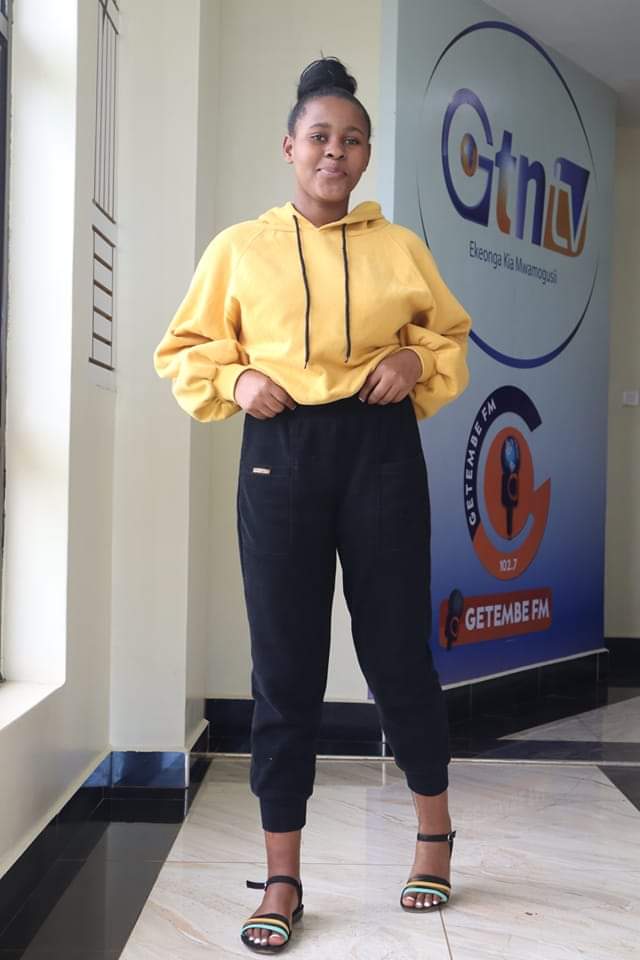 GetembeTV's tweet photo. Its Link Up Show~Fire Friday Edition ime ya Getembe TV &Getembe FM 102.7 na Dj Rills, Miss Kerubo + Dj Artsan.
Drop Your Request >>>
#linkupshow https://t.co/24aYCMdzid