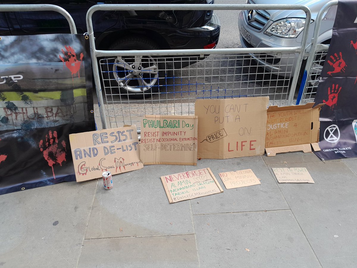 PaulVDudman's tweet photo. @PSG_BD Green canvassing underway in support of #PhulbariDay outside of the Bangladesh High Commission today to remember Al Amin, Tarikul and Mohammed and the oeople of #Phulbari with @PSG_BD @londonmining https://t.co/cz0fHIcuNO