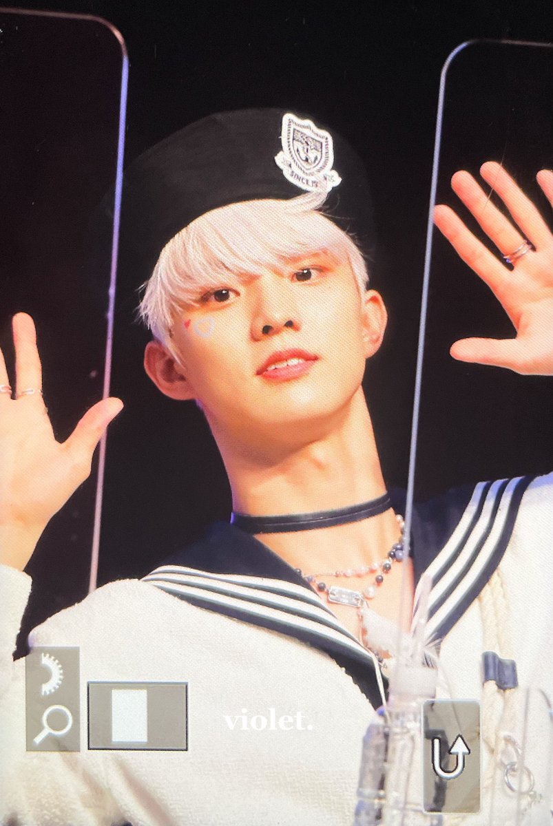 violet_1105's tweet photo. 220826 내 천년돌💜

#THEBOYZ #더보이즈 #지창민 #큐 https://t.co/Hug55SkgVG