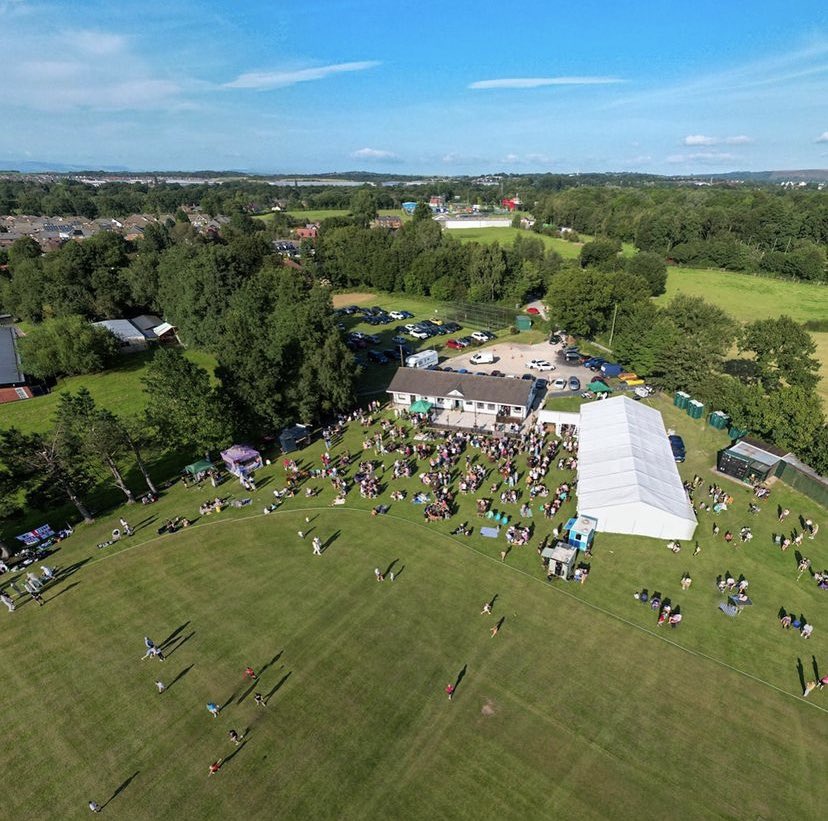 EuxtonCC's tweet photo. EUX FEST DOORS OPEN FROM 4PM

ALES, BEERS, CIDERS, GINS, RUM &amp; MORE…

FOOD STALLS &amp; LIVE MUSIC FROM @BassPhilIreland AND @RagTagMisfits 

#EUXFEST https://t.co/NuSPex3nG2