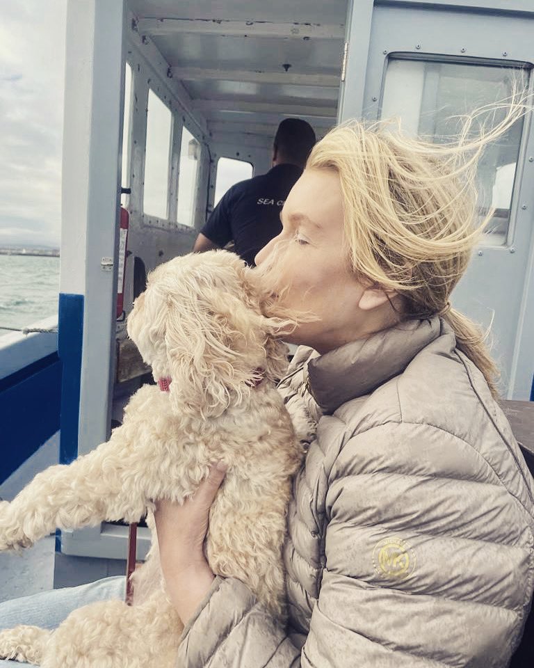 alisoncaplan's tweet photo. #InternationalDogDay me and our kid aboard the Titanic #cavapoolove #therapydog #alfiecaplanthecavapoo https://t.co/IZjY0zvYoC