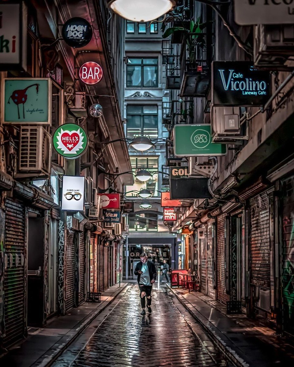 secretmelbs_smn's tweet photo. Love a laneway walk ๐ง
(๐ท by @kingpedro27 )
๐#CentrePlace https://t.co/Abxr8PIJOb