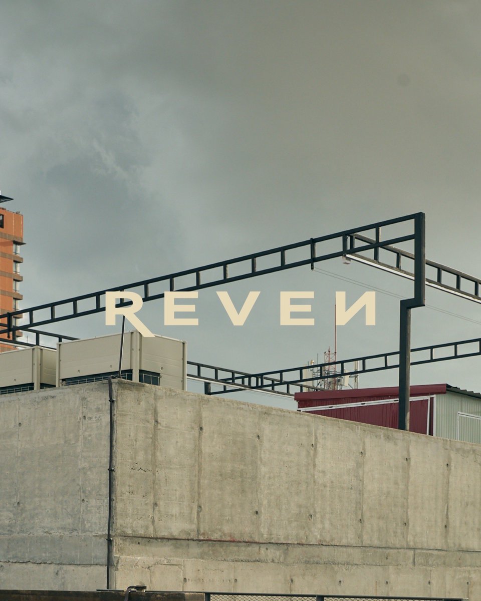 RevenExquisite's tweet photo. When we think of jewelry it isn’t just  an accessory but a form of expression. We strive on creativity and fun it is what fuels us to design and create, another art form in our own perspective. The world is a canvas and you decide how you want to paint it. 
#REVEN #REVENxTRINITY https://t.co/knqTCU8t0U