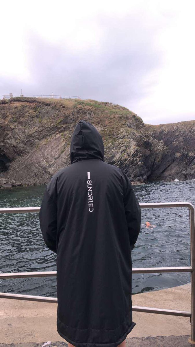 GuillameneWaW's tweet image. Sneak peek at what coming soon 🎉🎉#changingrobe #guillamene #wildaboutwater