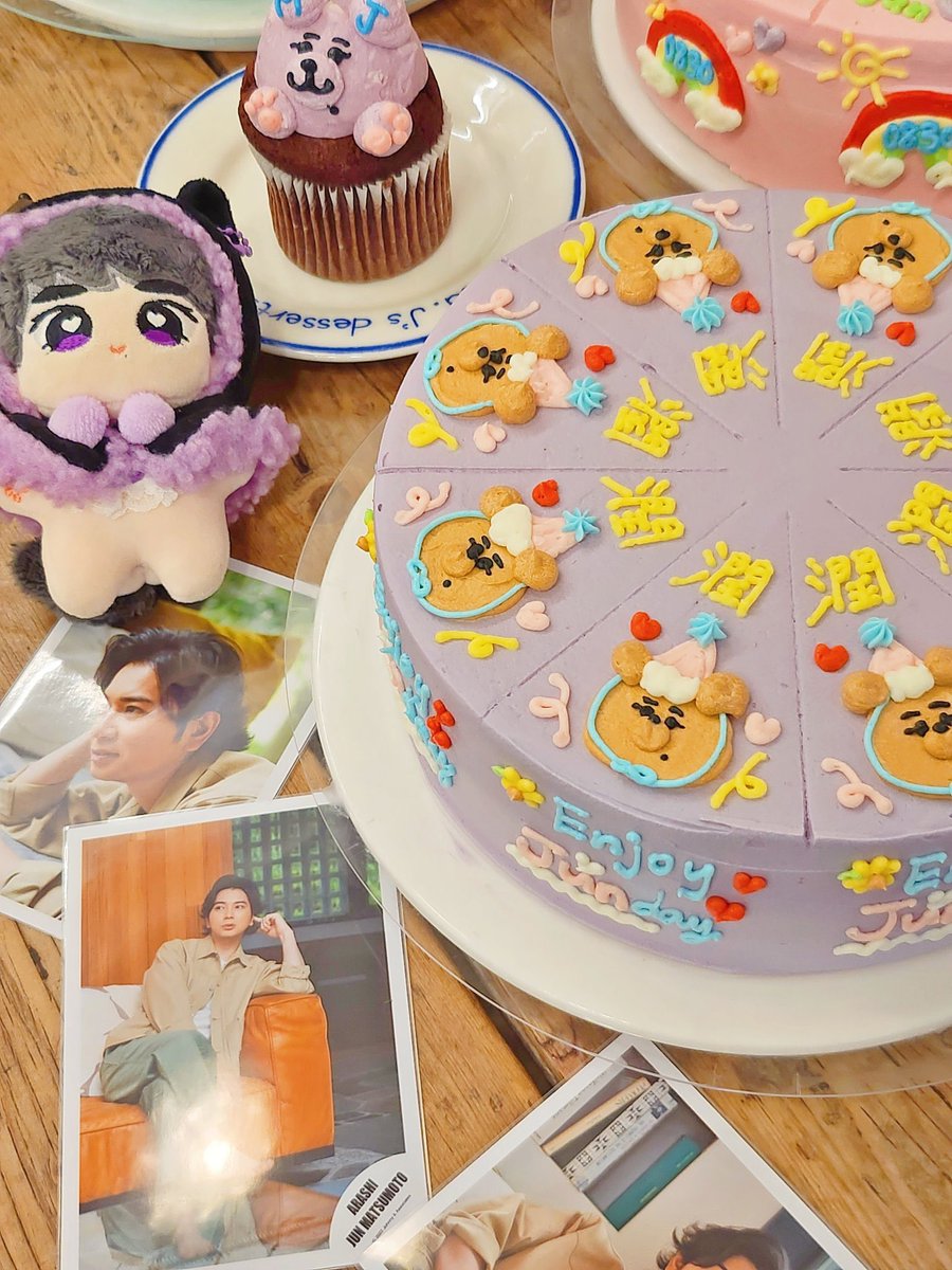 EnjoyJunday's tweet photo. 💜2022 𝑬𝒏𝒋𝒐𝒚 𝑱𝑼𝑵𝑫𝑨𝒀💜

🗓 2022.08.27(토)~08.30(화)
⏰ 오전 11시 ~ 오후 7시(30일은 오후 5시 마감)
🍰 카페 틸다제이

✨ 드디어 내일! 예쁜 디저트와 특전이 기다리고 있는 카페로 놀러오세요 ✨

#우리들의_찬란한_여름_쥰
#MJ_and_You_2022 https://t.co/6VrqveMwmK