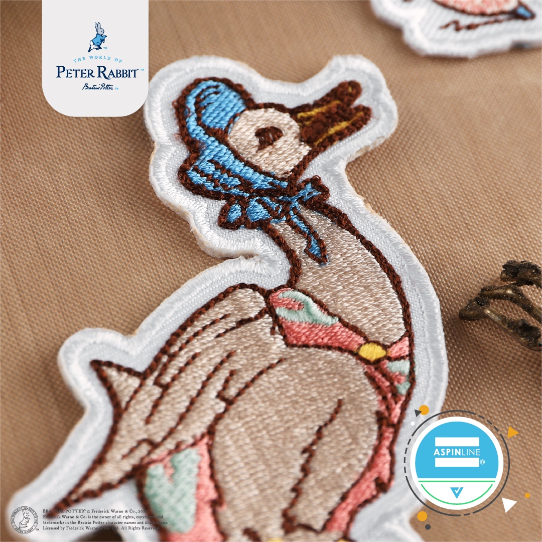 AspinlineUK's tweet photo. Jemima Puddle-duck Embroidered Patch
Part of the official licensed collection with @LicensePenguin @BeatrixPotter
#PeterRabbit #Aspinline #JemimaPuddleDuckPatch #PeterRabbitGift #PeterRabbitNursery #PeterRabbitEmbroidery #BeatrixPotter #TheTaleOfJemimaPuddleDuck #PeterRabbit120 https://t.co/WTgnnyfKnO