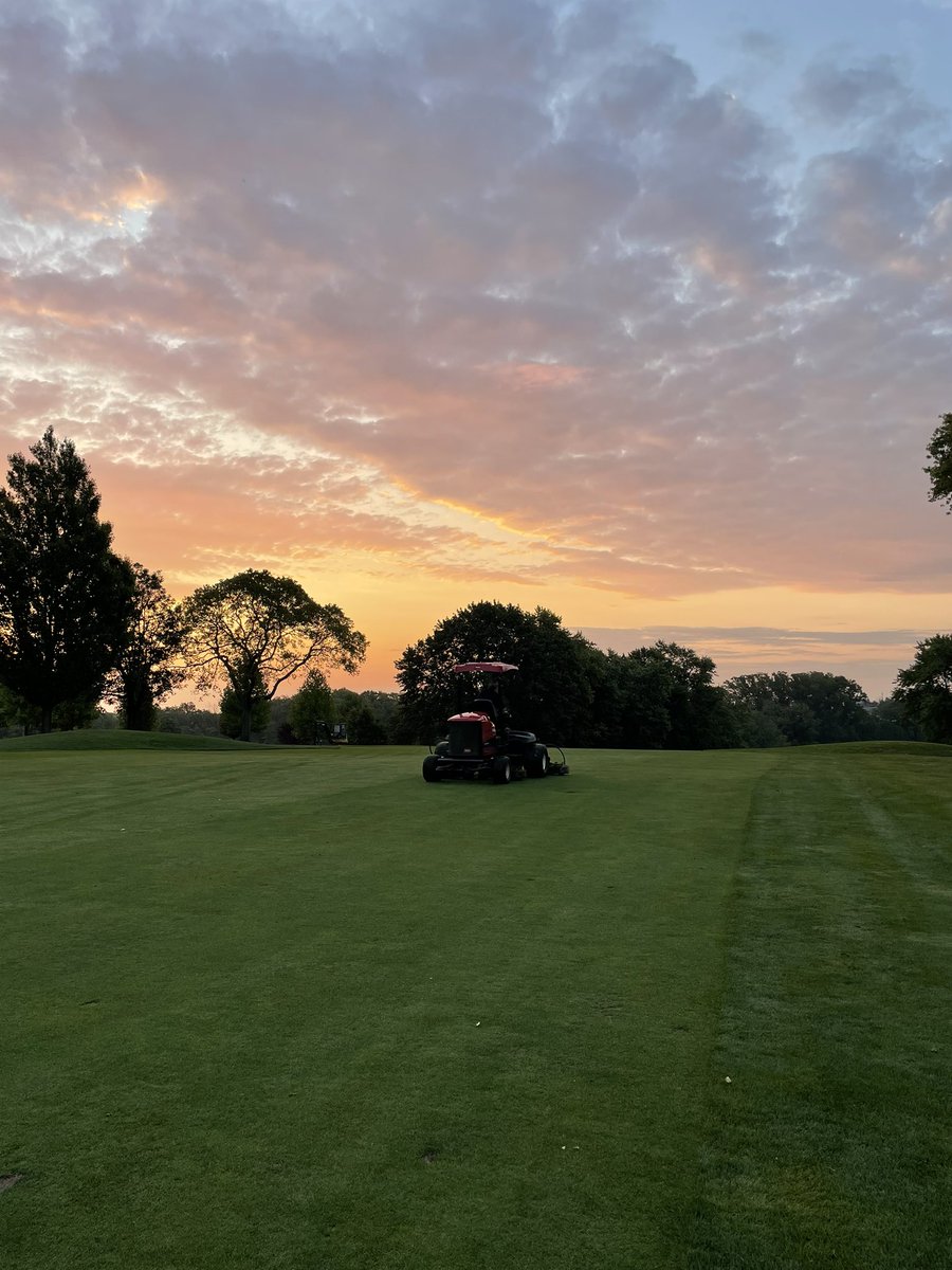 NickSurretteEM's tweet photo. Friday morning vibes @UnionLeagueGolf https://t.co/dni3GNSLsu