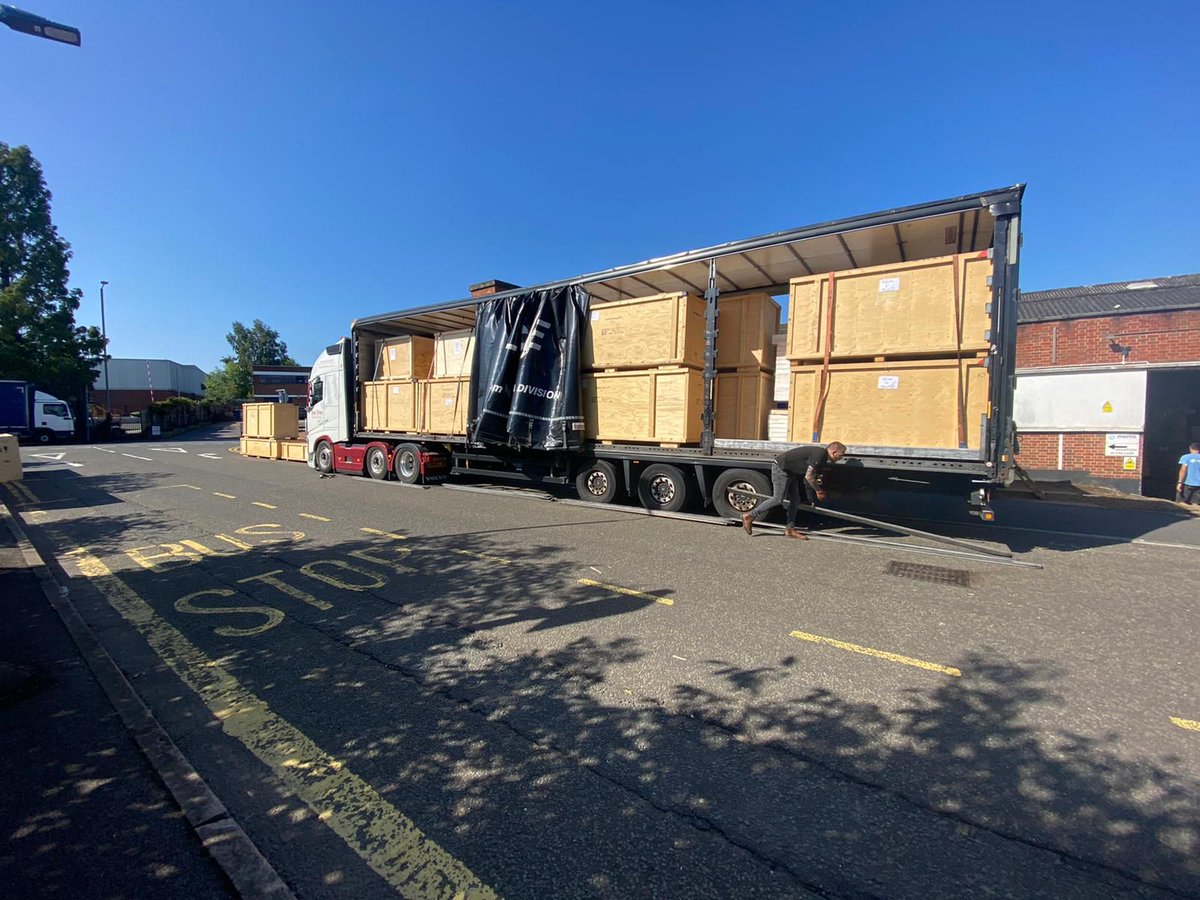 ExhibitMems's tweet photo. Busy day at MEMS loading 3 trailers, next stop Milan for #Gastech2022 #eventprofs #standbuilder https://t.co/BGkX5DqlVw