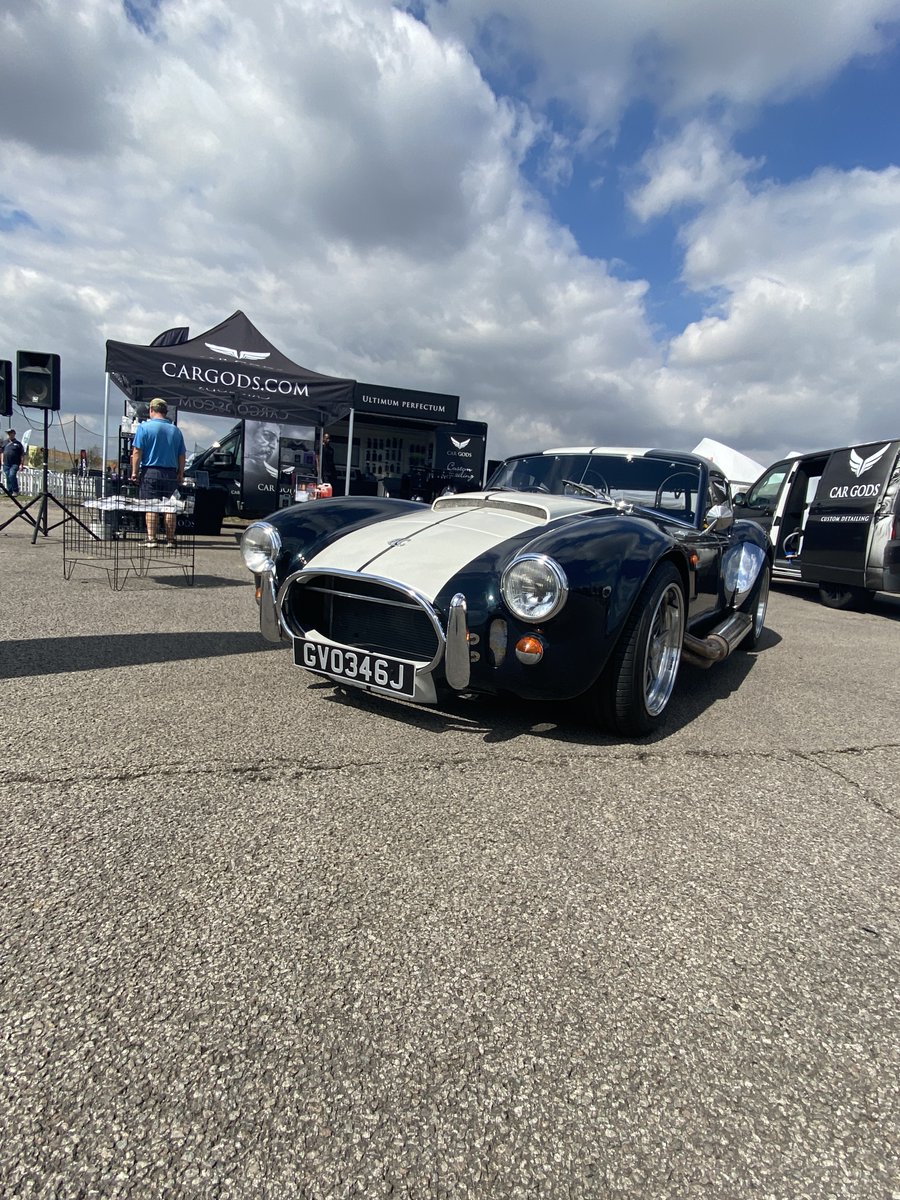 It’s lights out and AWAY WE GO here at The Classic 🏎

Catch us all weekend right next to the Village Green, where Tom will be detailing a GORGEOUS AC Cobra 427 from start to finish 😍

#cargods #theclassic #silverstone #detailing #classic #cars #bankholiday