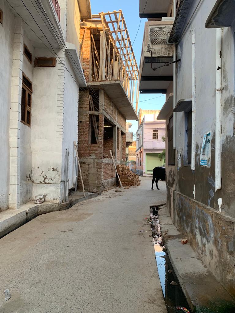 MohitVj2907's tweet photo. #NeedSupportforJustice. Arrogant man disobeying Stay Order by H'oble ADJ Court Behror. leaving no option for a single mother to seek help here.Illegal Construction continues
No help from local Police and Shajahanpur (Alwar)Panchayat.Even no Department Listening #mentalharrasment https://t.co/80obZnVLHi