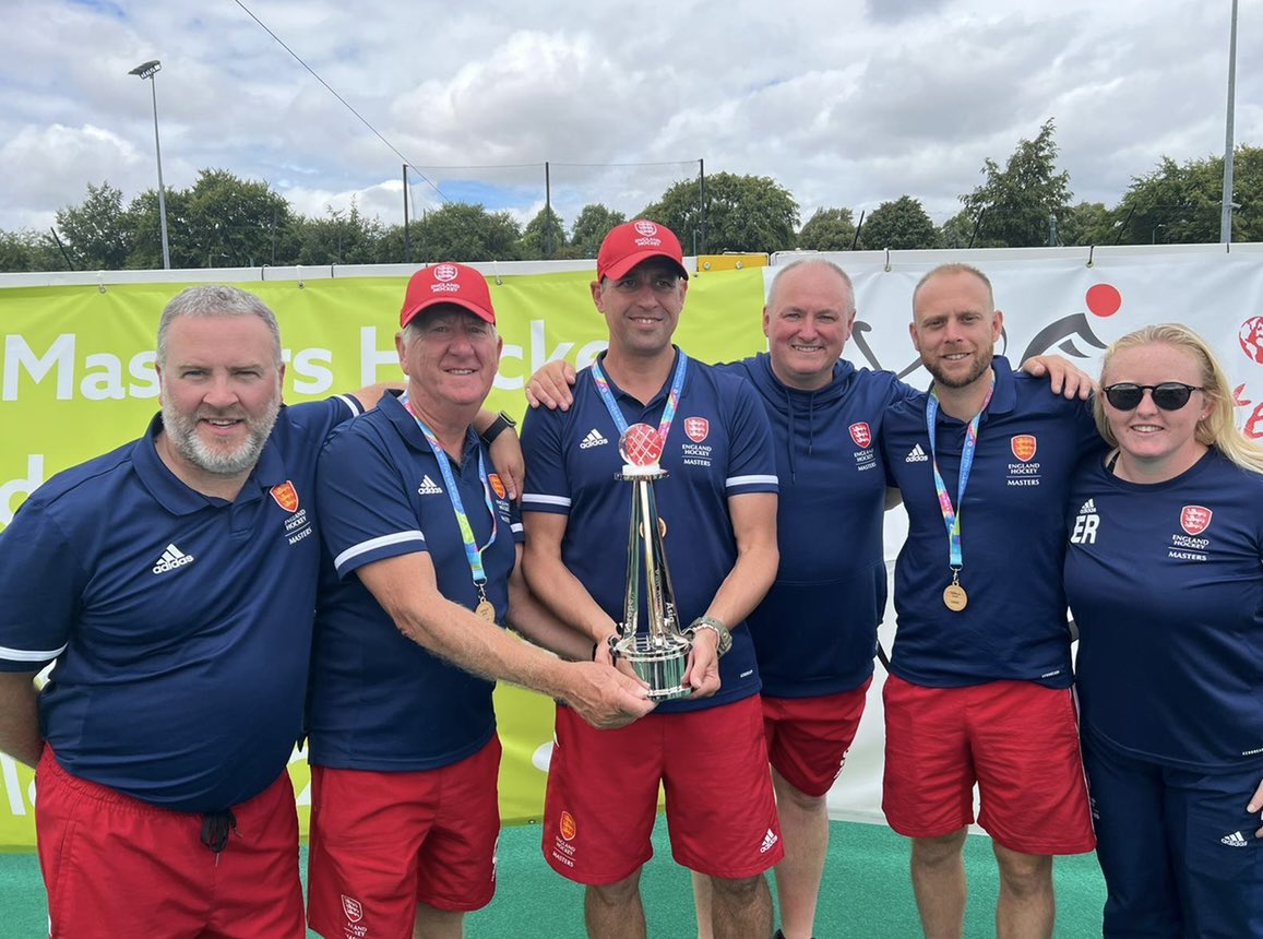 Huge well done to our coach <a href="/MccollumSimon/">Simon McCollum</a> who coached the England Men’s o35s to victory at the masters World Cup 👏🏻 #proud