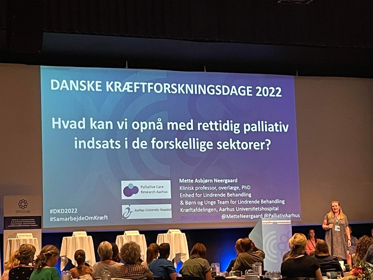 oncaarhus's tweet photo. @oncaarhus var flot repræsenteret på #DKFD2022, både med fantastiske oplæg af Cathrine Overgaard og @MetteNeergaard, samt 20 flotte posterpræsentationer 👏🏻 Tak for en super inspirerende konference, vi glæder os til næste år! 📚🔬 https://t.co/93WtstqUBt