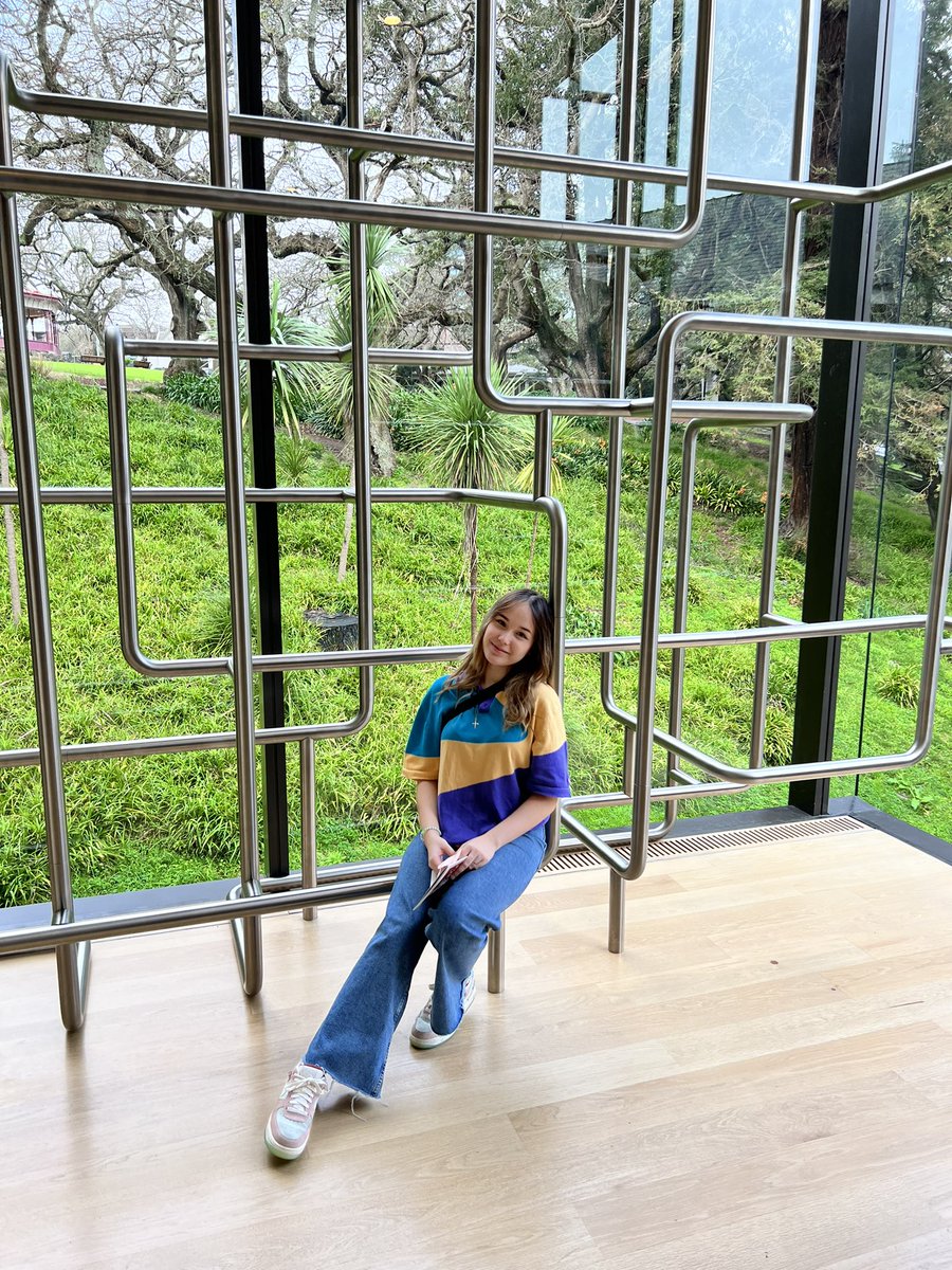 stepphaniejordn's tweet photo. the auckland art gallery was much more beautiful than i had expected🧡🦊 https://t.co/dz7jKmFaoa