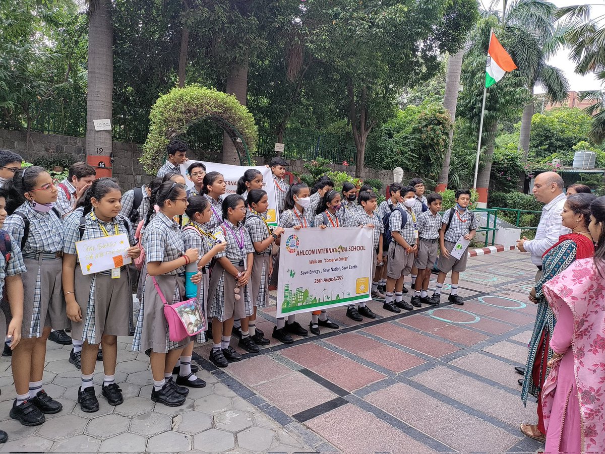 harprit_r's tweet photo. A rally to Conserve Energy was organised to spread awareness from Ahlcon lnternational School to Waste to wonder park by the students of middle section. #ahlconintl,@y_sanjay,@ashokkp ,@sunandask21 @sunita_rajiv ,@namita6471 ,@PreetiChanana1 https://t.co/jzfKbkpGfk