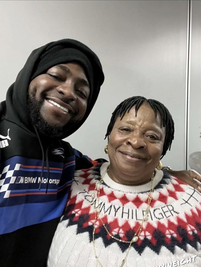 Davido and wizkid's mum...wow what a life😘🥰
#Entertainment 
#BBNajiaS7 
#Wizkidfc #Davido