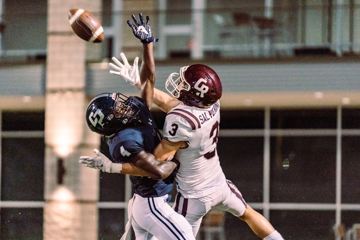 JustinHartojo's tweet photo. The boys put on a show last night! Great win over college park! @cincofb @SalverinoSeth @GavinRutherfo12 https://t.co/zoy5wA0rHI