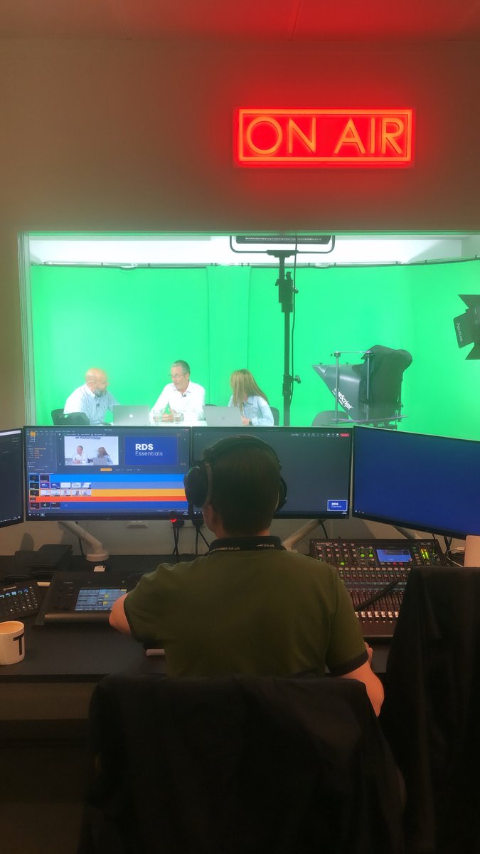 Another KIT day in the bag, this time in our new webinar studio at ⁦@AutoTraderLife⁩ 🎬 Looking forward to getting back into the swing of things in October when I return 🙌